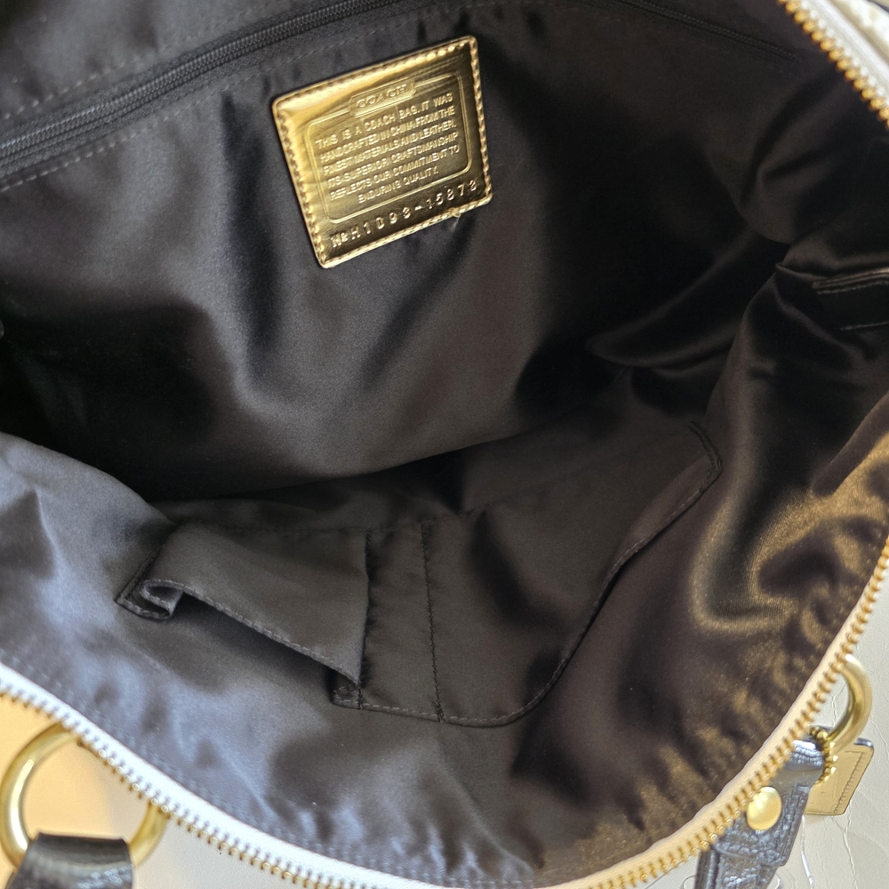 Coach Poppy Ski Bunny Black/White Limited Rare Quilted Glam Tote Y2K - Picture 7 of 9